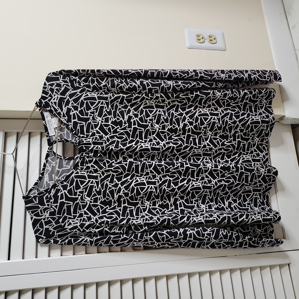 LIZ Claiborne PL abstract BLK and WHT long Sleeve Shirt
